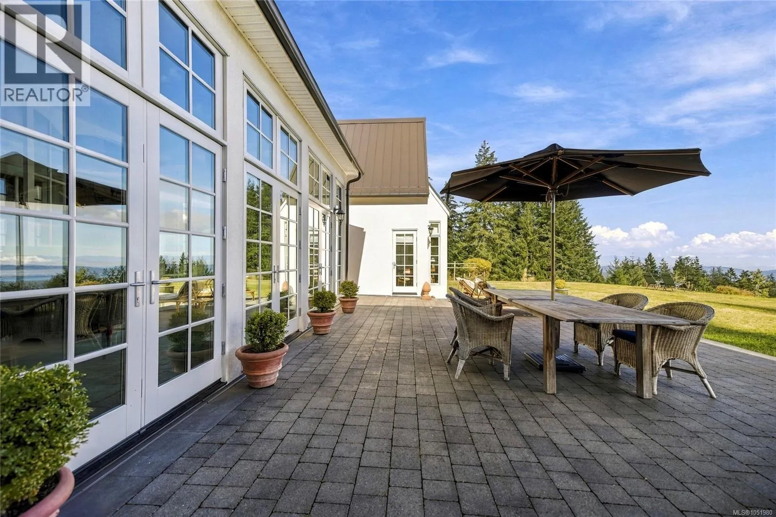 377 Seymour Hts