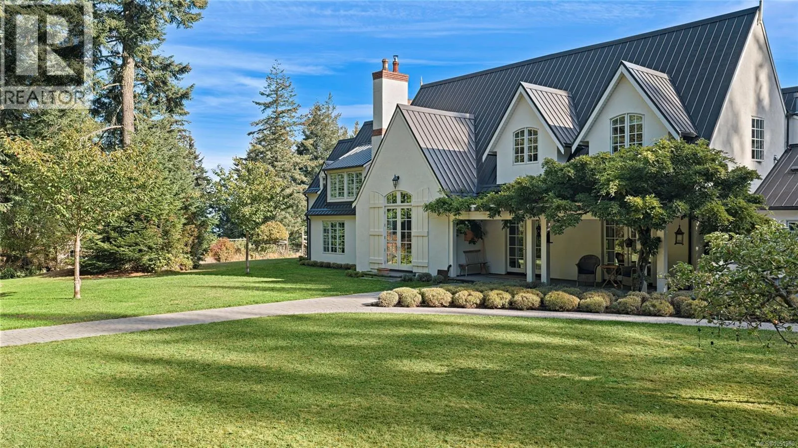 377 Seymour Hts