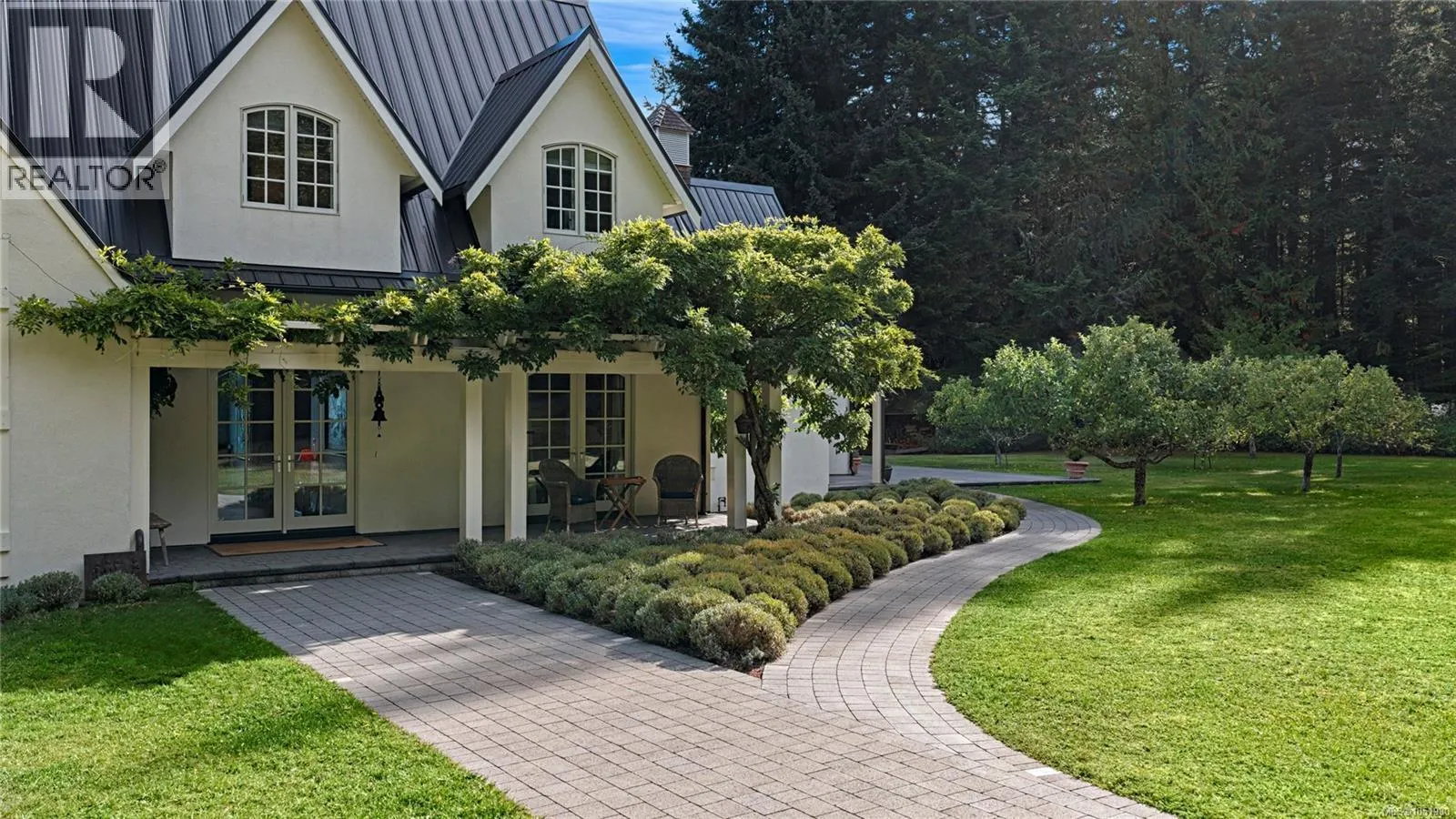 377 Seymour Hts