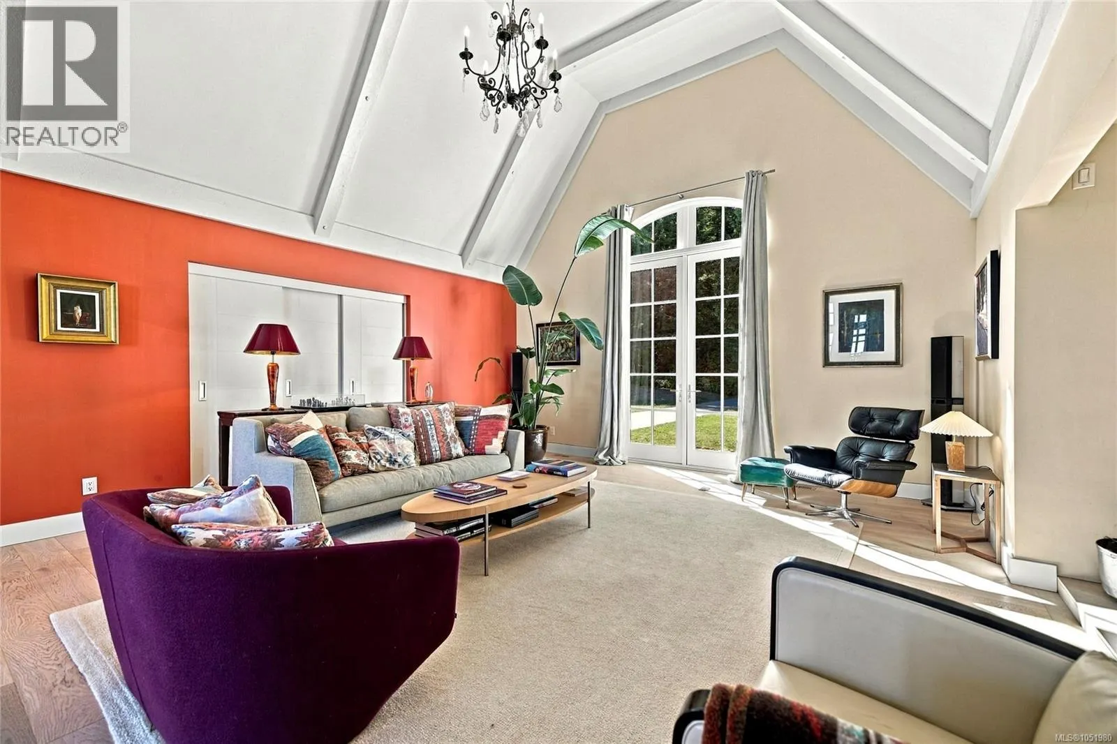 377 Seymour Hts
