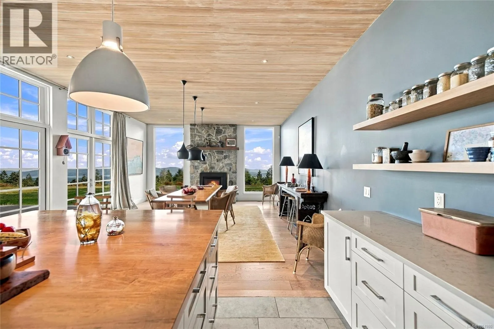 377 Seymour Hts