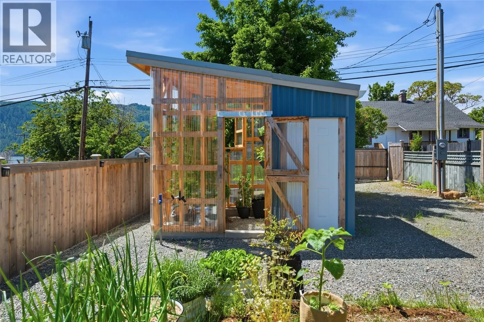 2616 3rd Ave