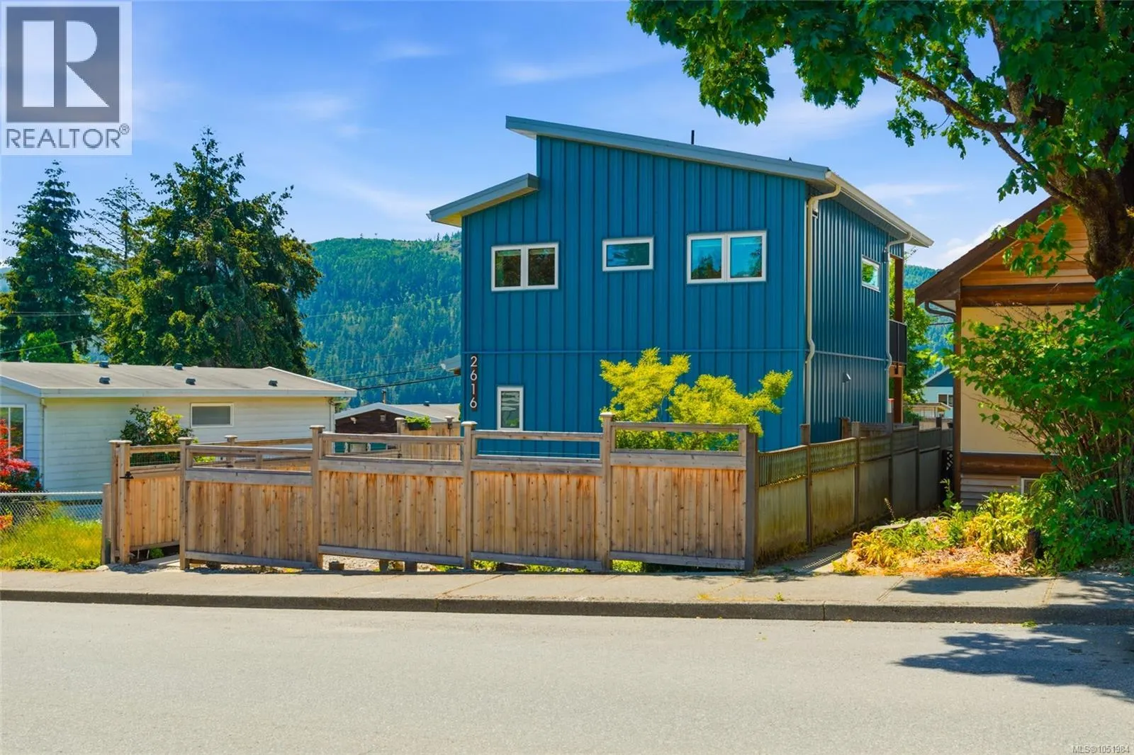 2616 3rd Ave