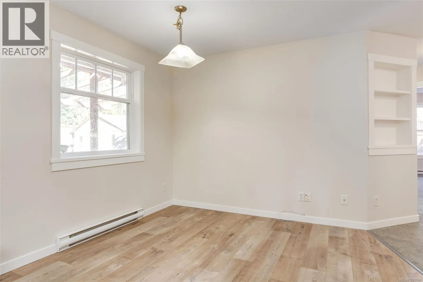 821 Park Ave