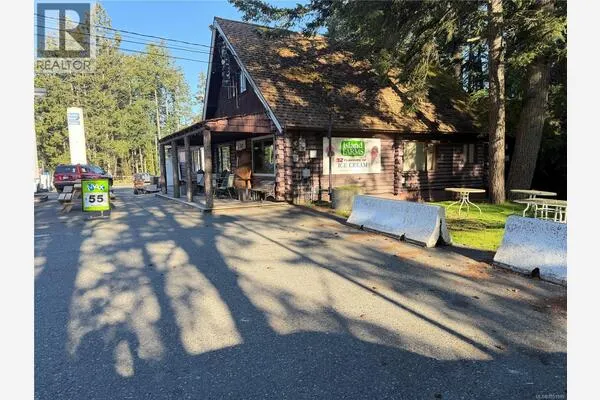 961 Island Hwy E