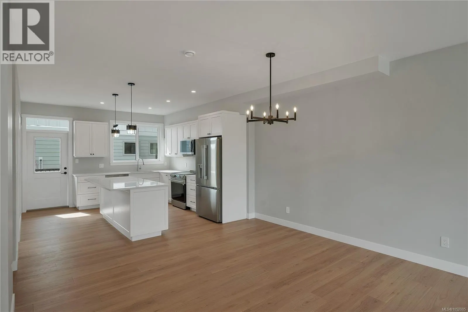 303A Hilchey Rd