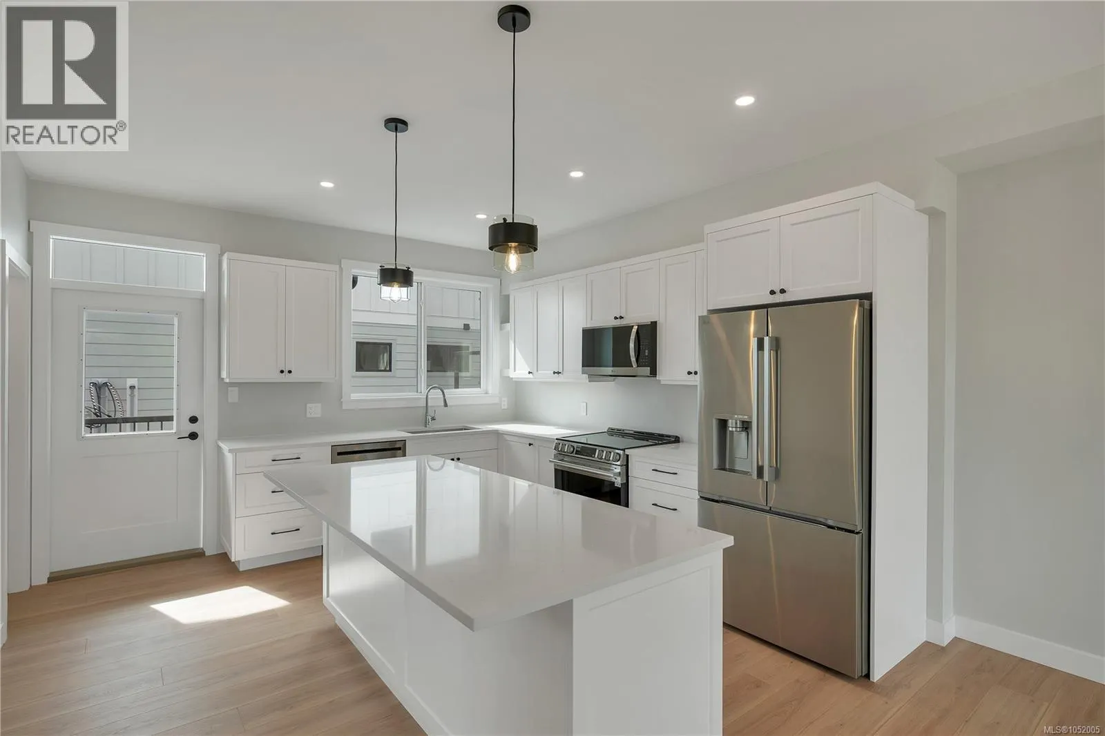 303A Hilchey Rd