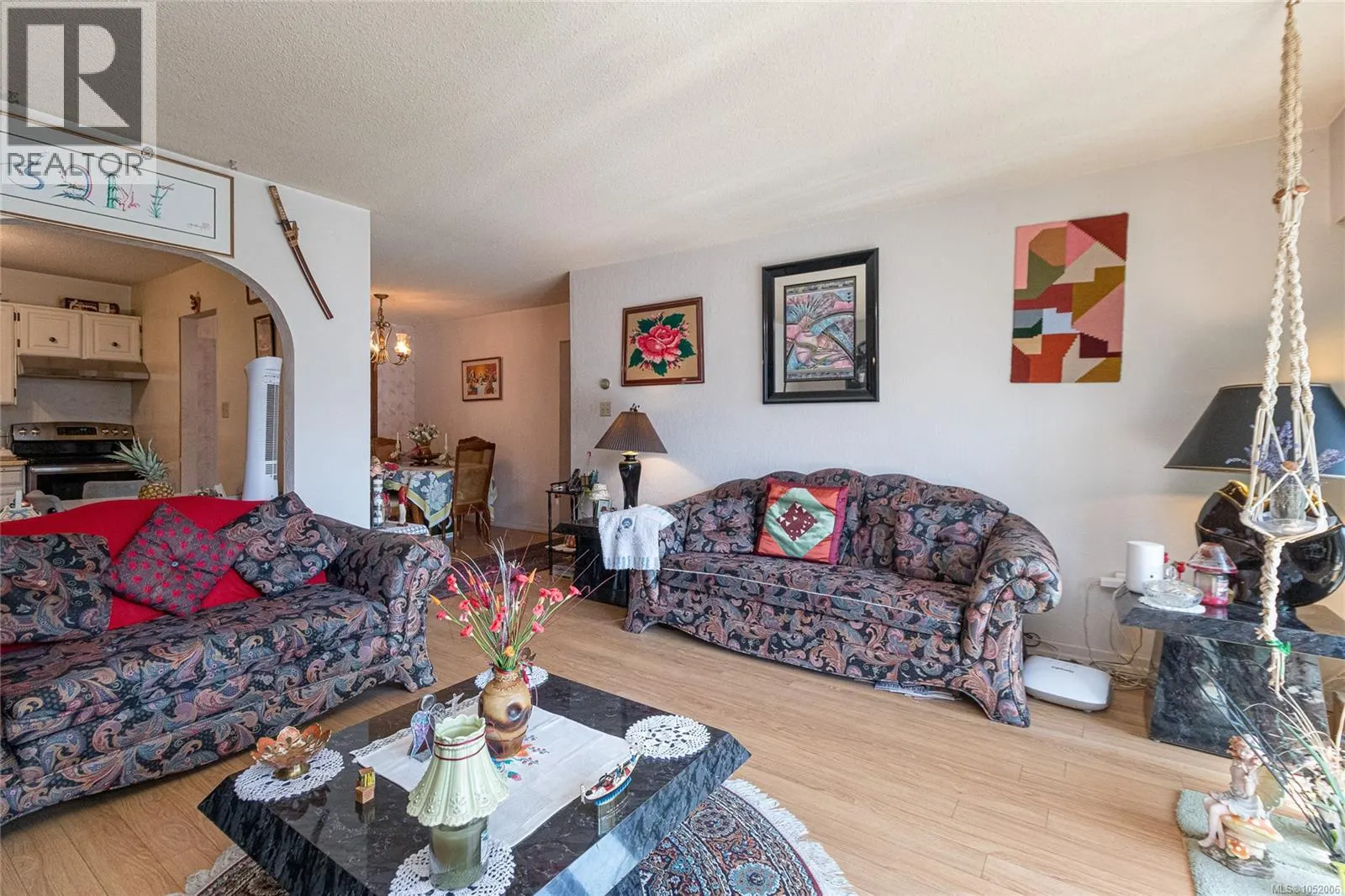 312 1545 Pandora Ave