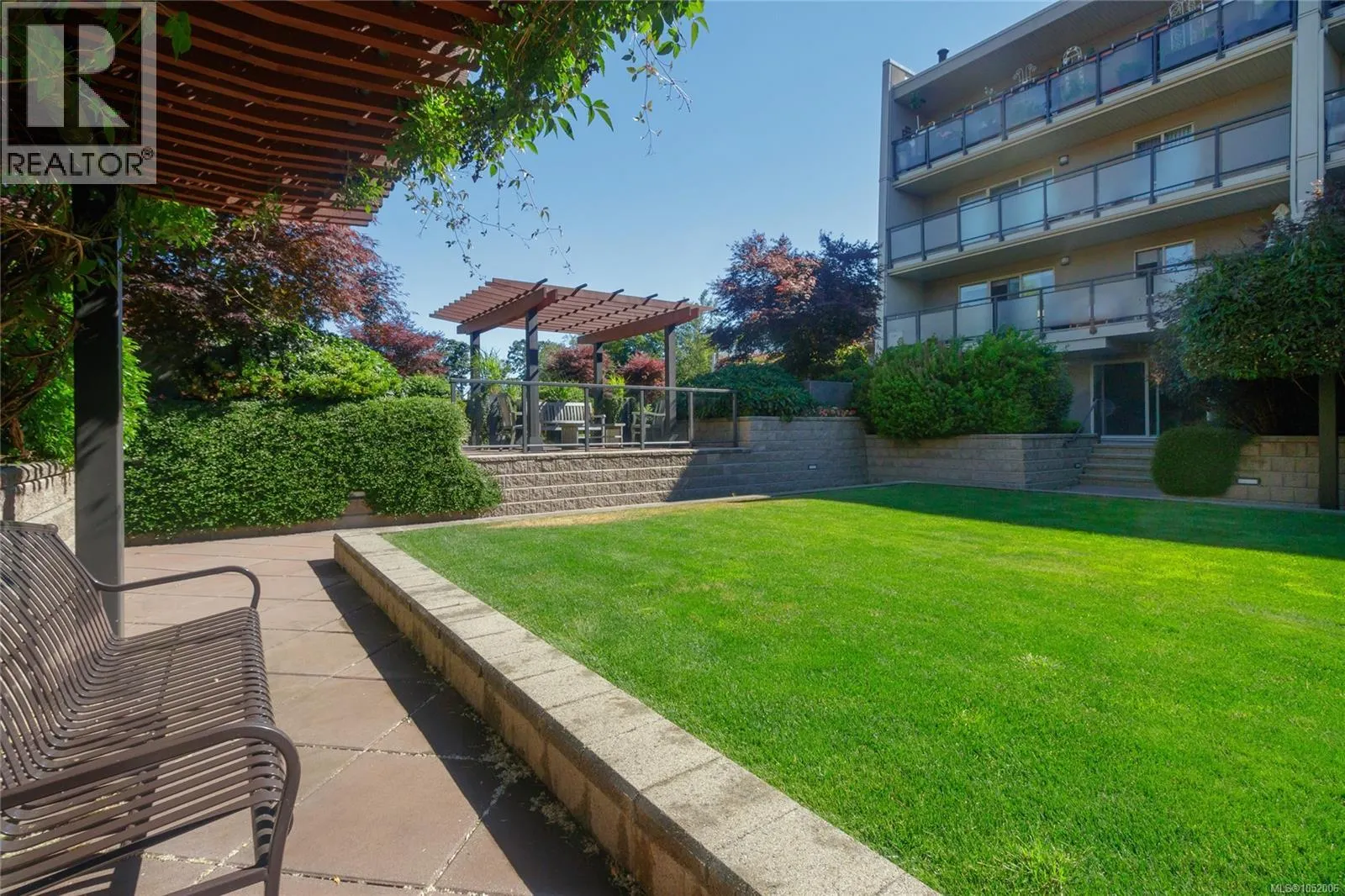 312 1545 Pandora Ave