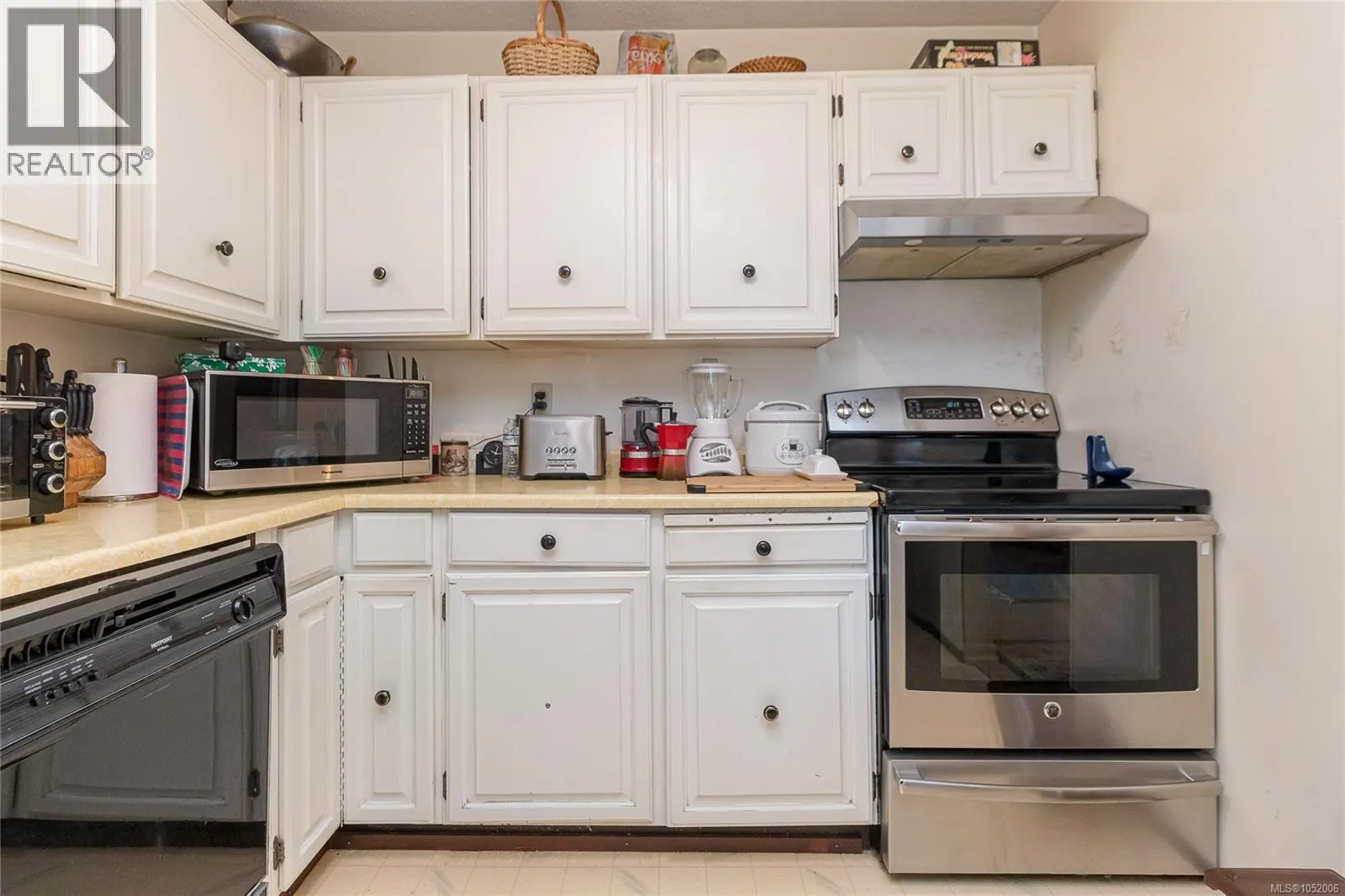 312 1545 Pandora Ave