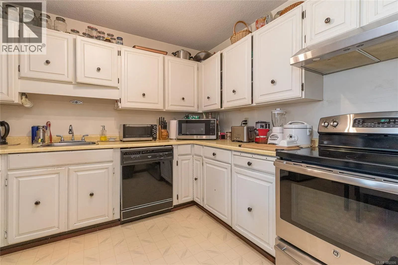312 1545 Pandora Ave