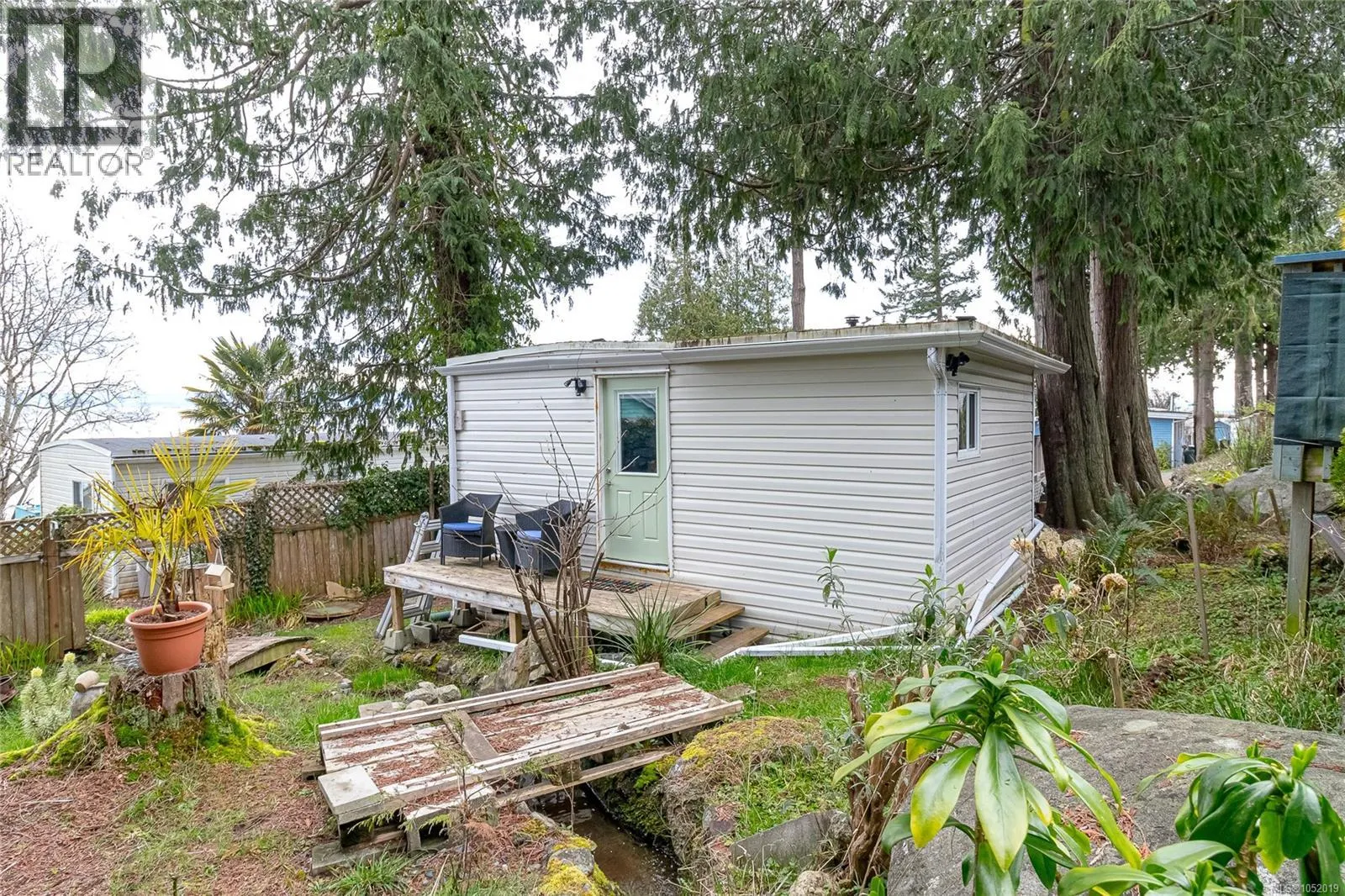 9 8177 West Coast Rd