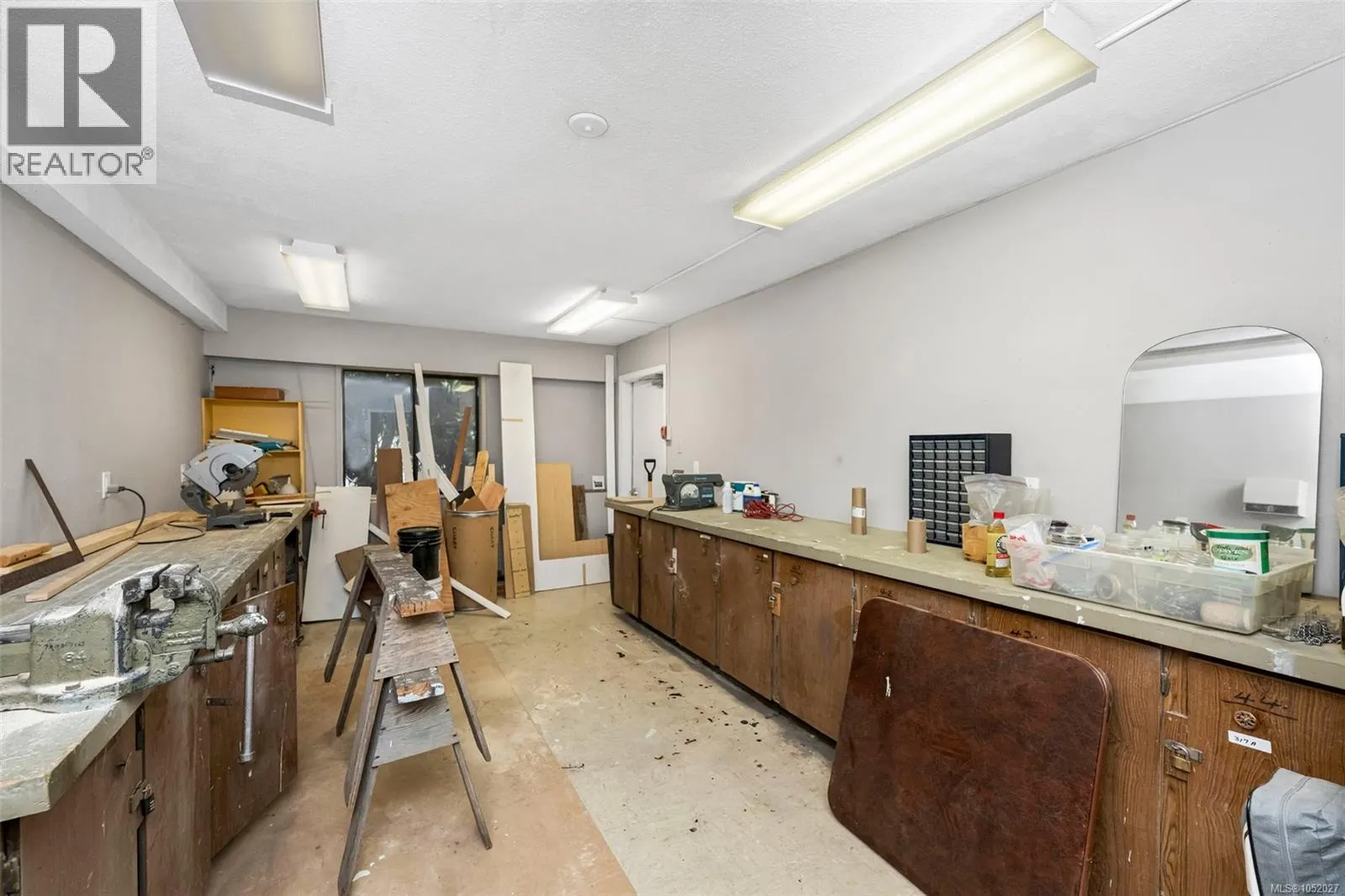 419 1009 McKenzie Ave