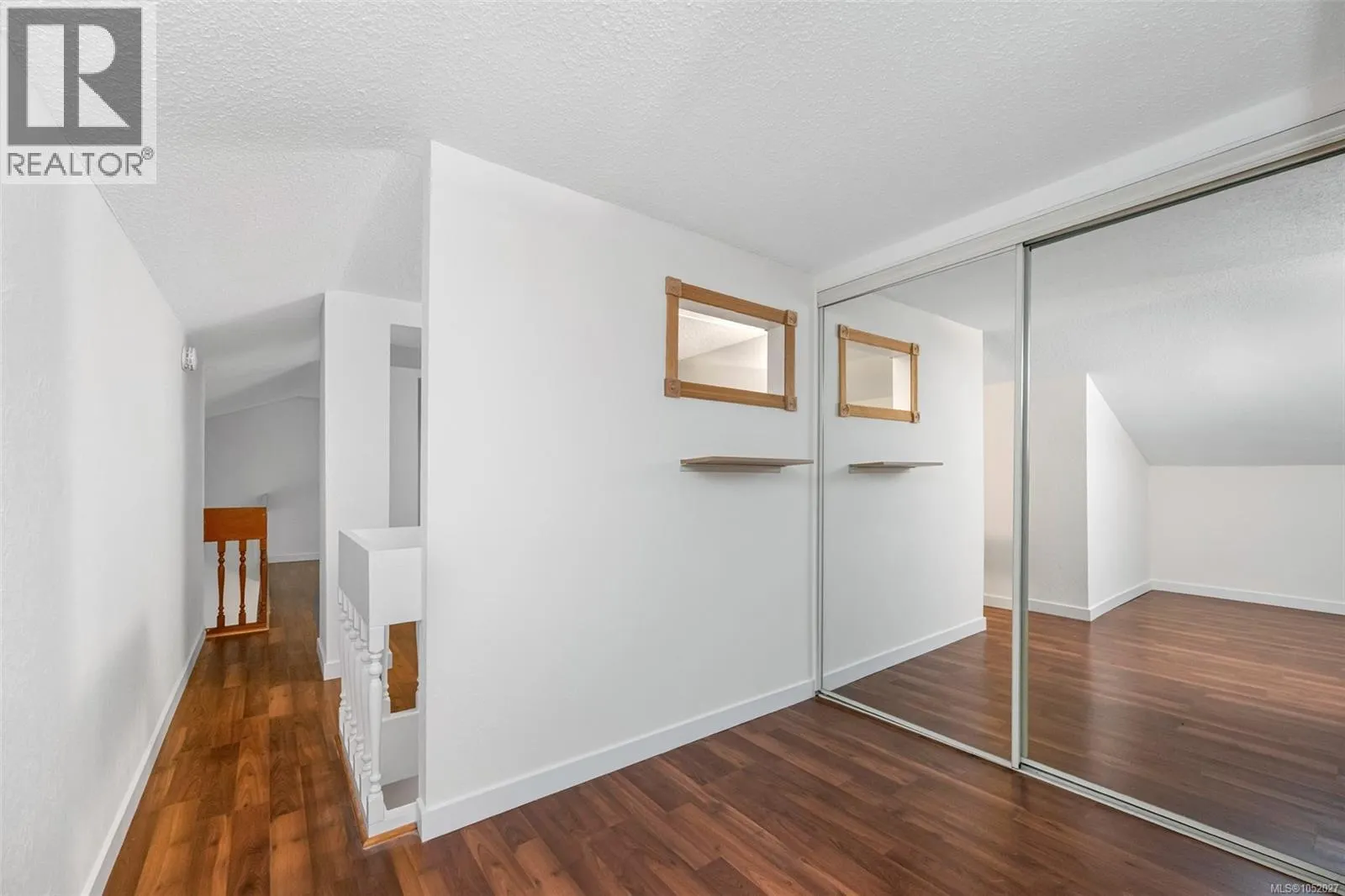 419 1009 McKenzie Ave