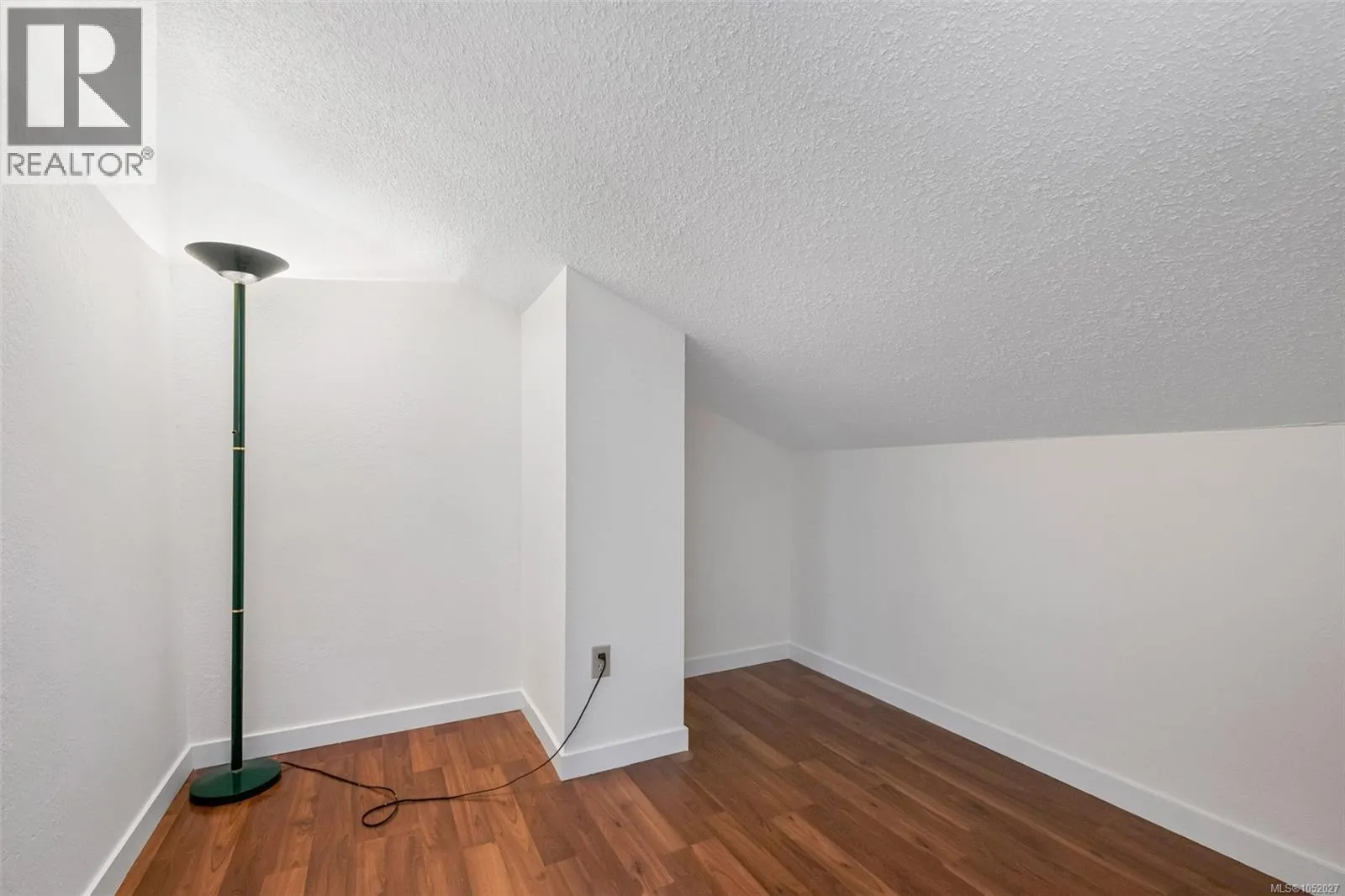 419 1009 McKenzie Ave