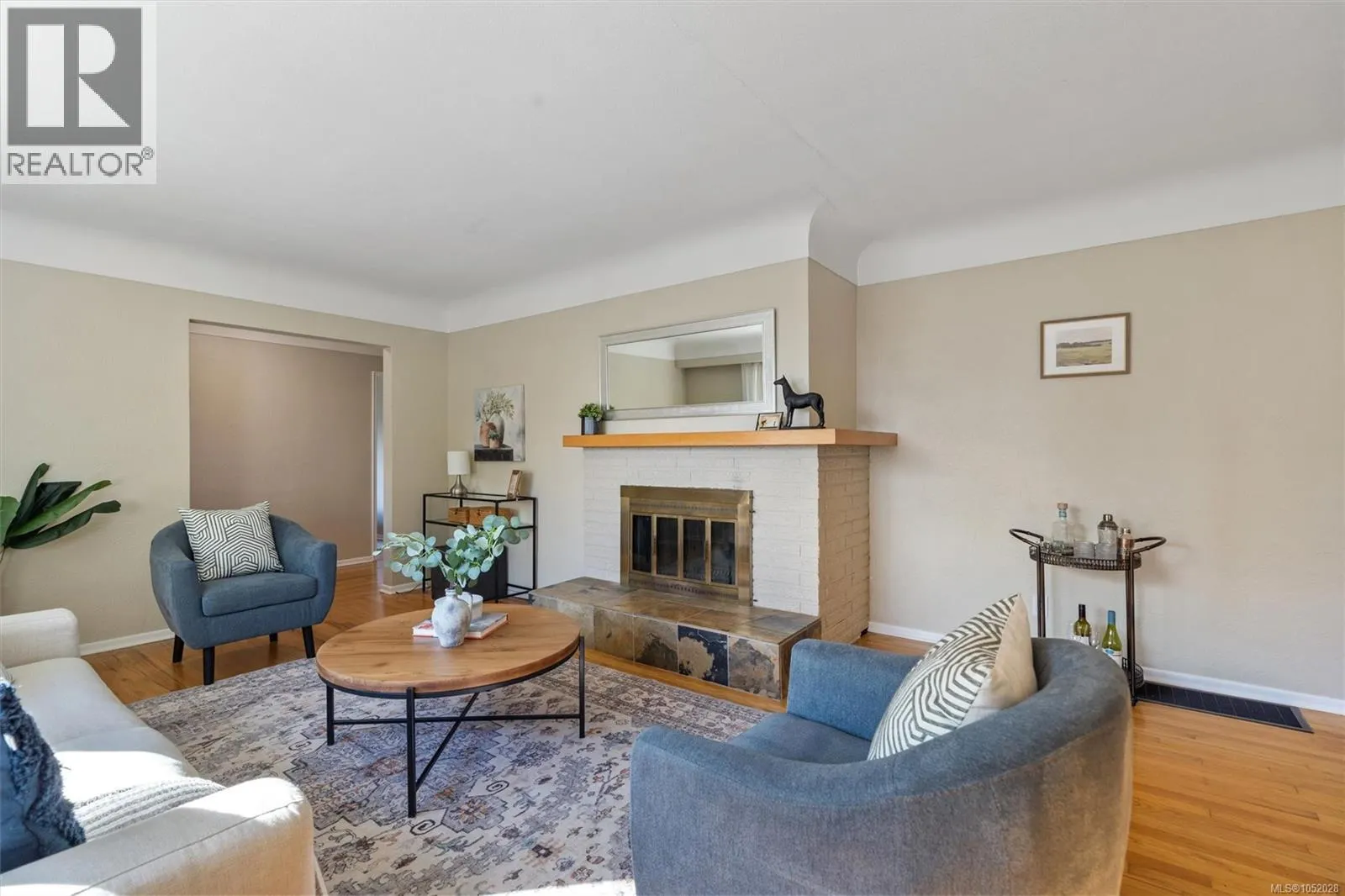 2104 Wenman Dr