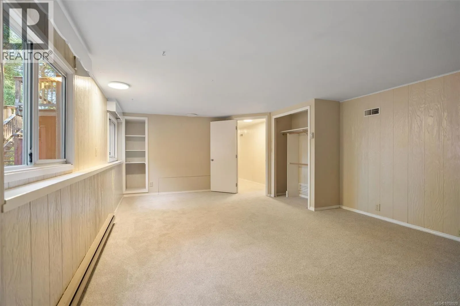2104 Wenman Dr