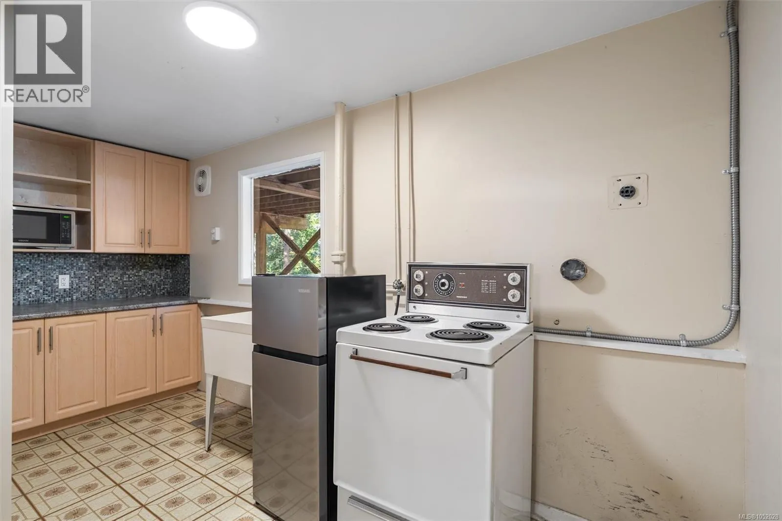 2104 Wenman Dr