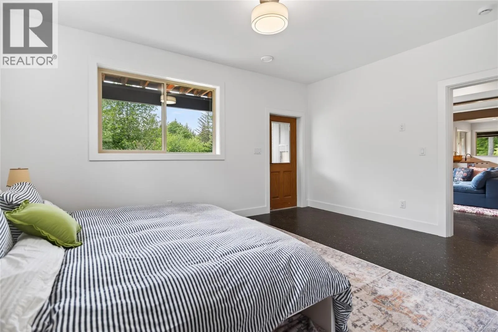 2279/2281 Clark Rd