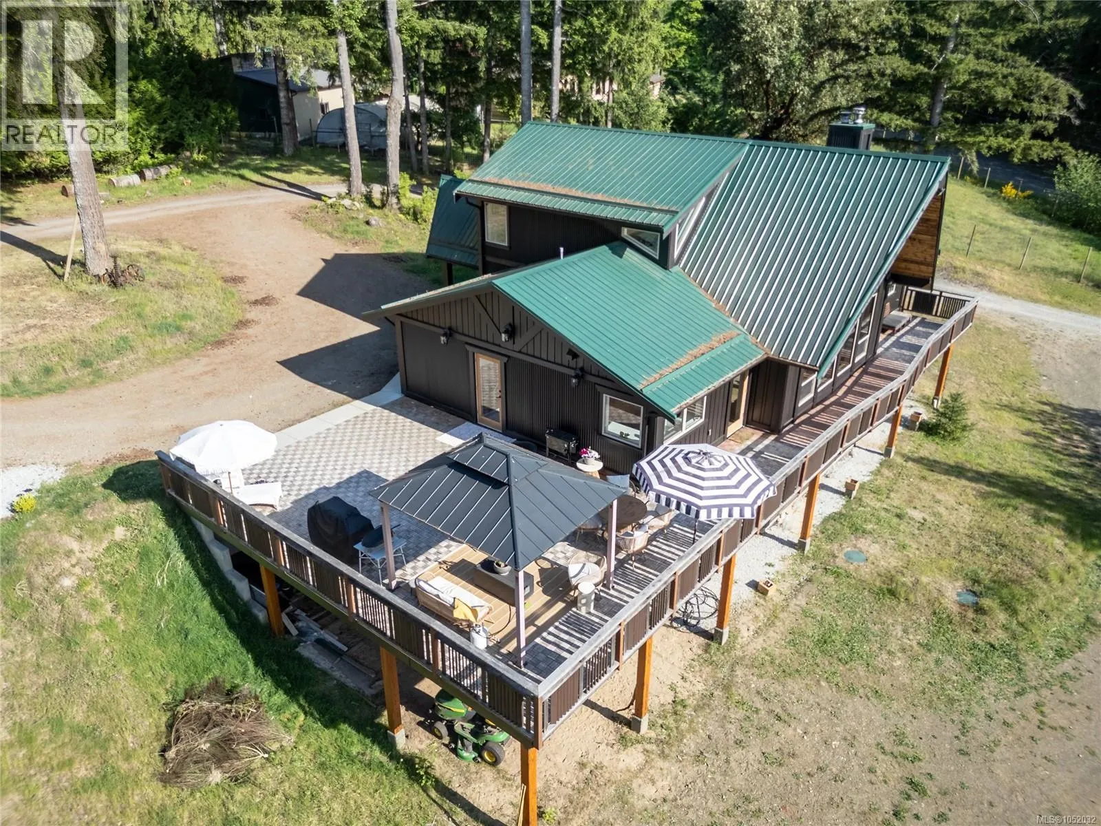 2279/2281 Clark Rd