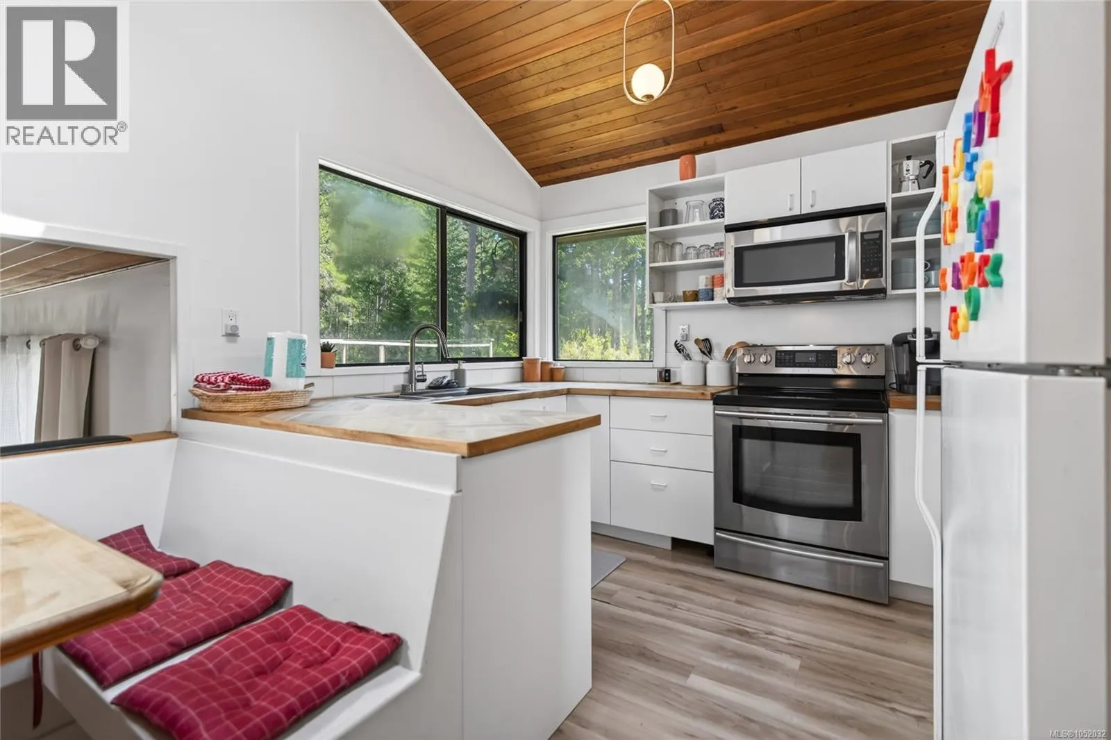 2279/2281 Clark Rd