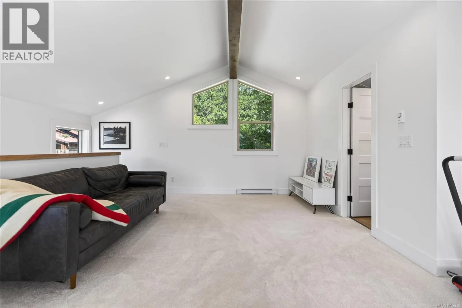 2279/2281 Clark Rd
