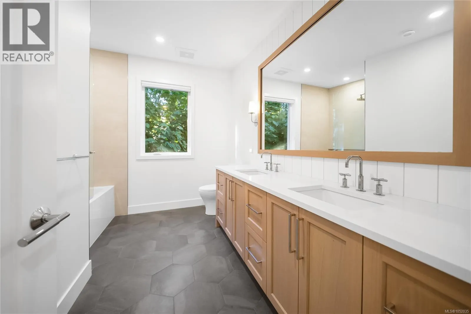 312 Roland Rd