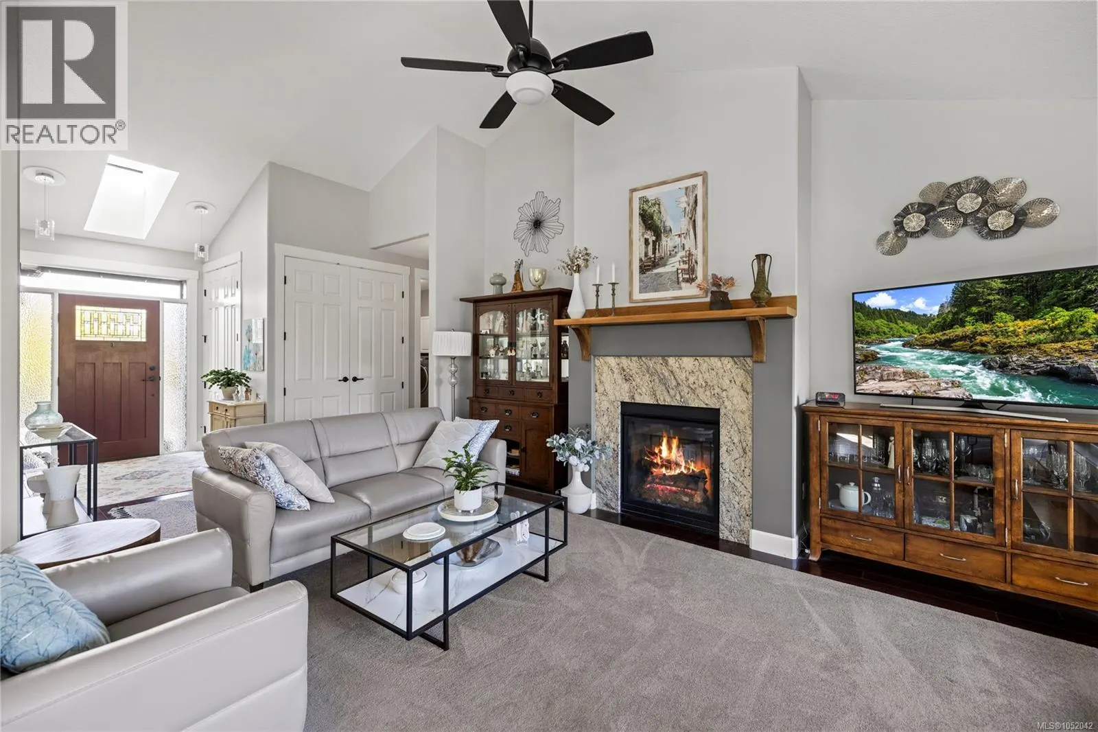 688 Lowry's Rd