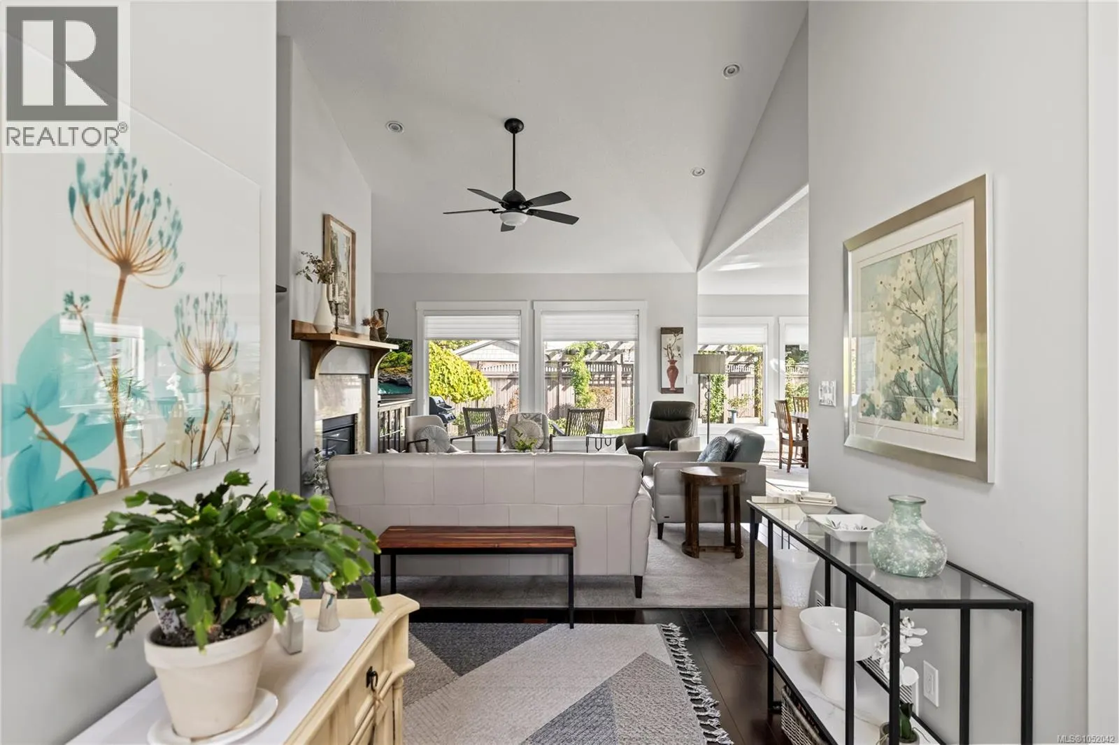 688 Lowry's Rd