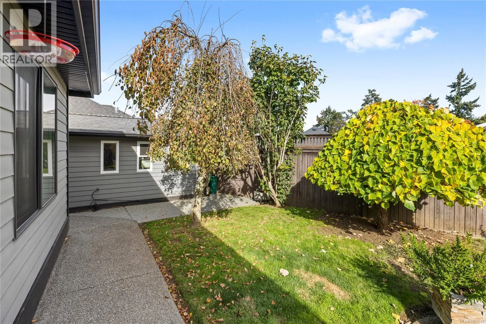 688 Lowry's Rd