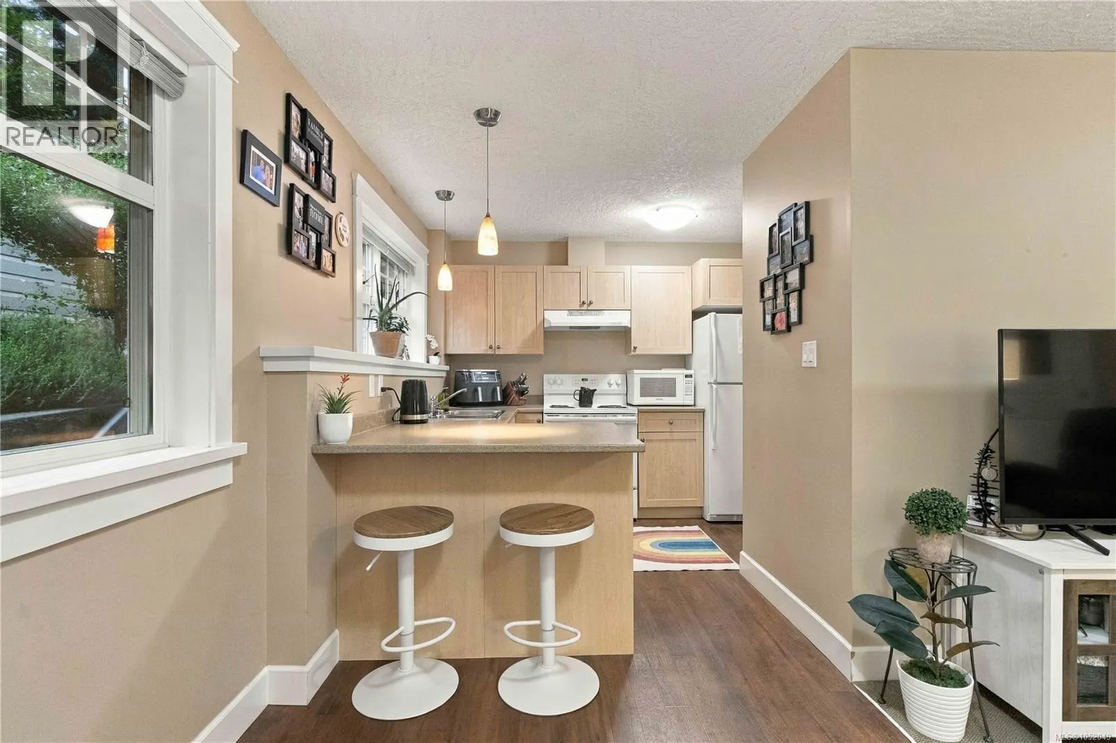 4529 Seawood Terr