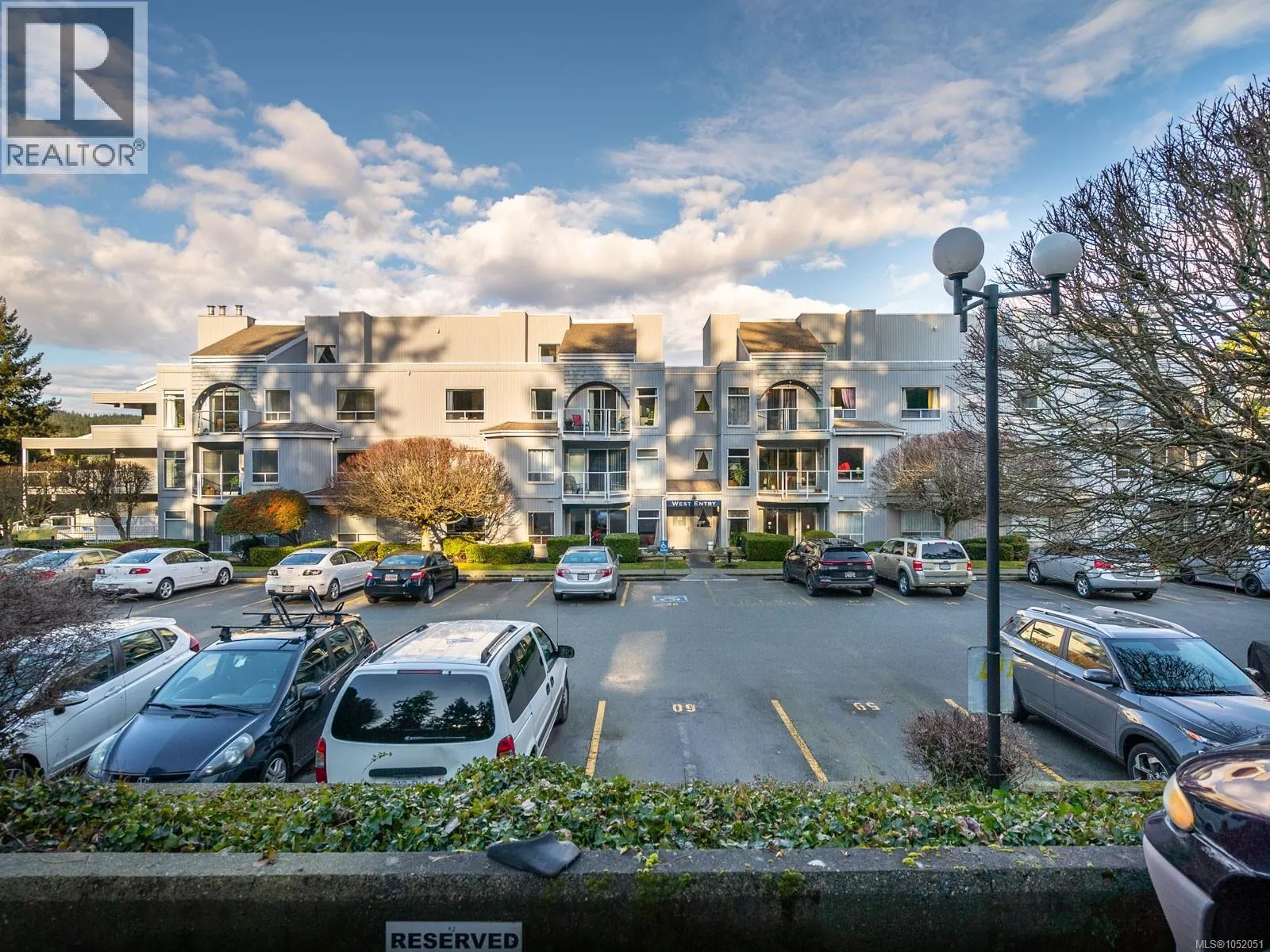 508 2562 Departure Bay Rd