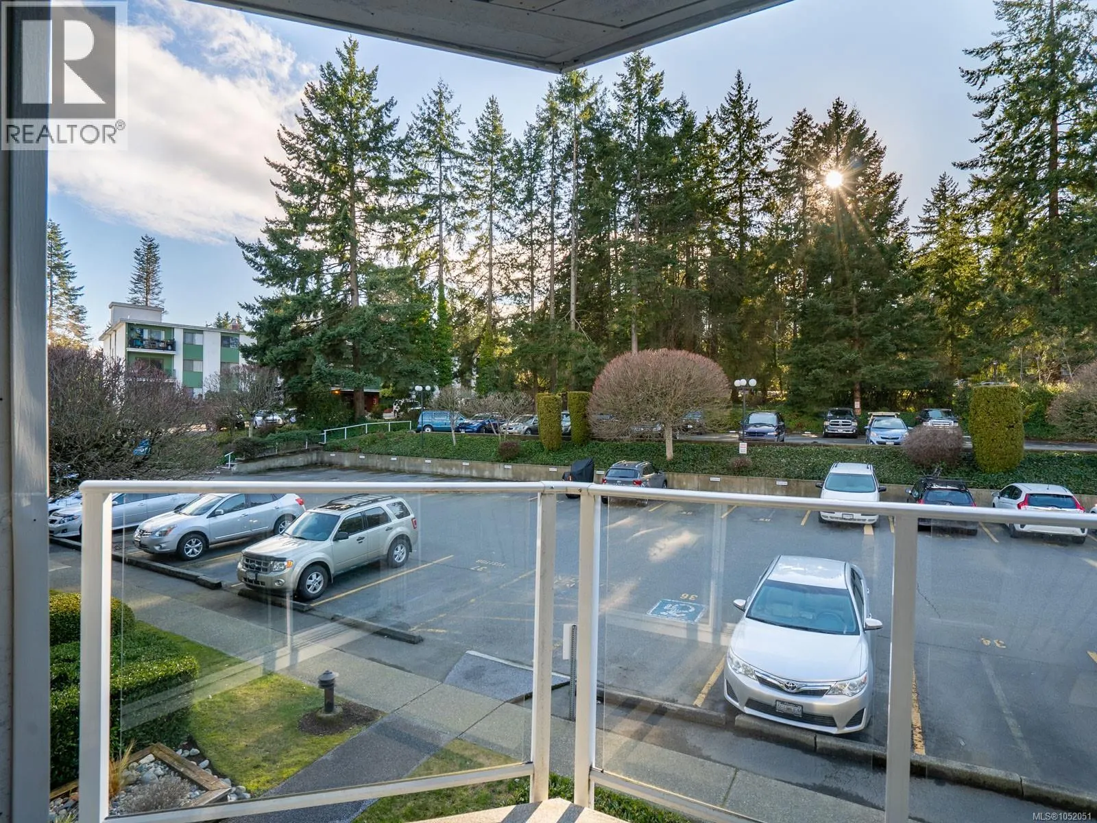 508 2562 Departure Bay Rd