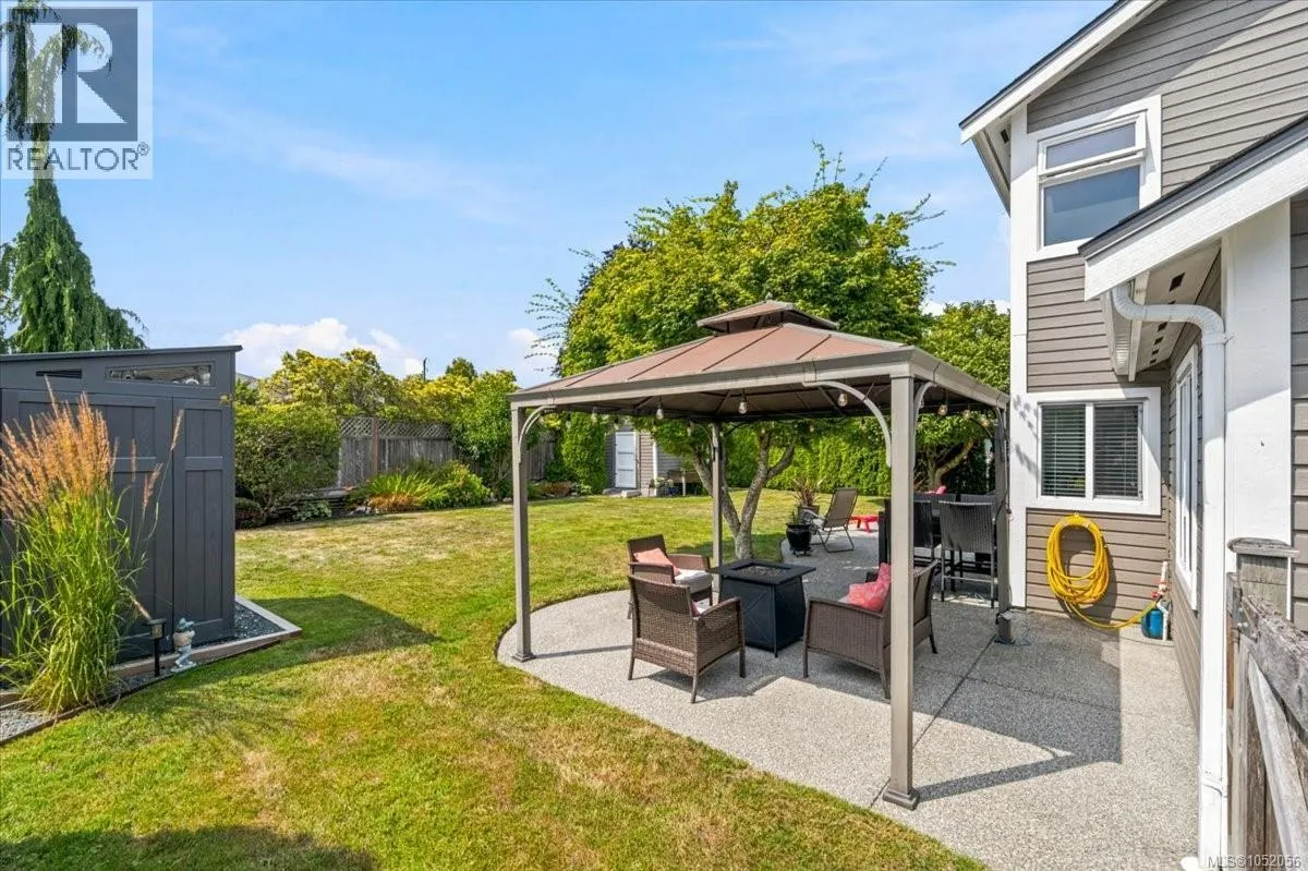 558 Johnstone Rd