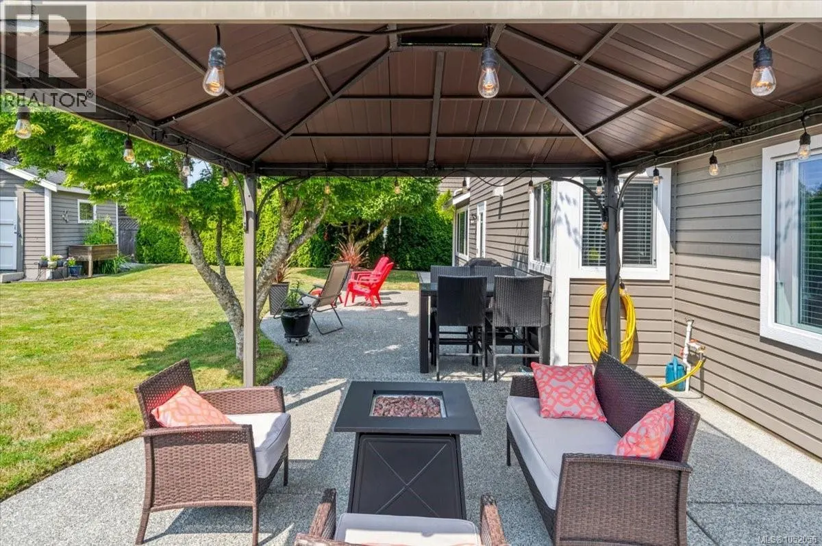 558 Johnstone Rd