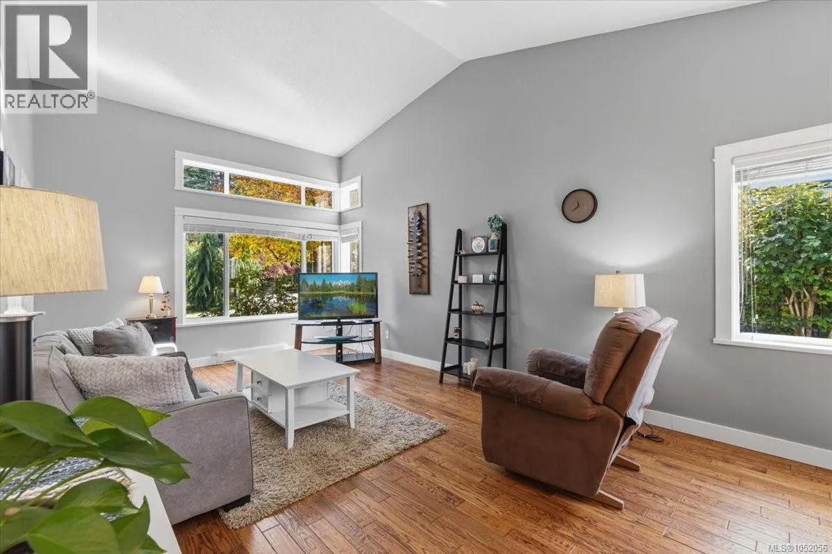 558 Johnstone Rd