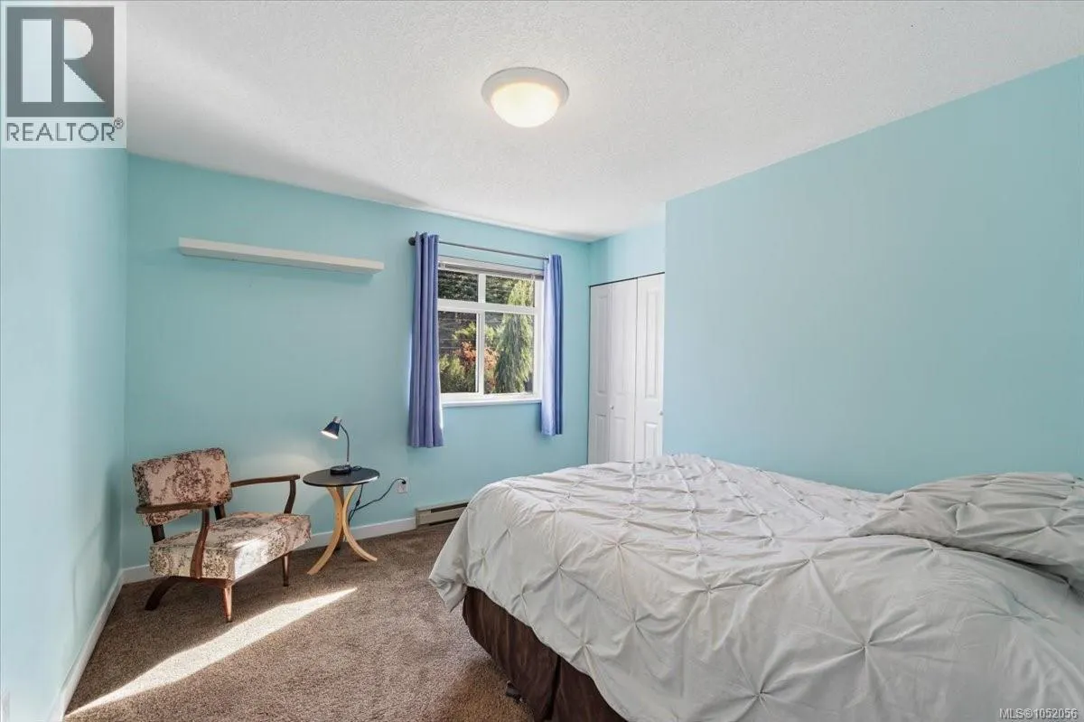 558 Johnstone Rd