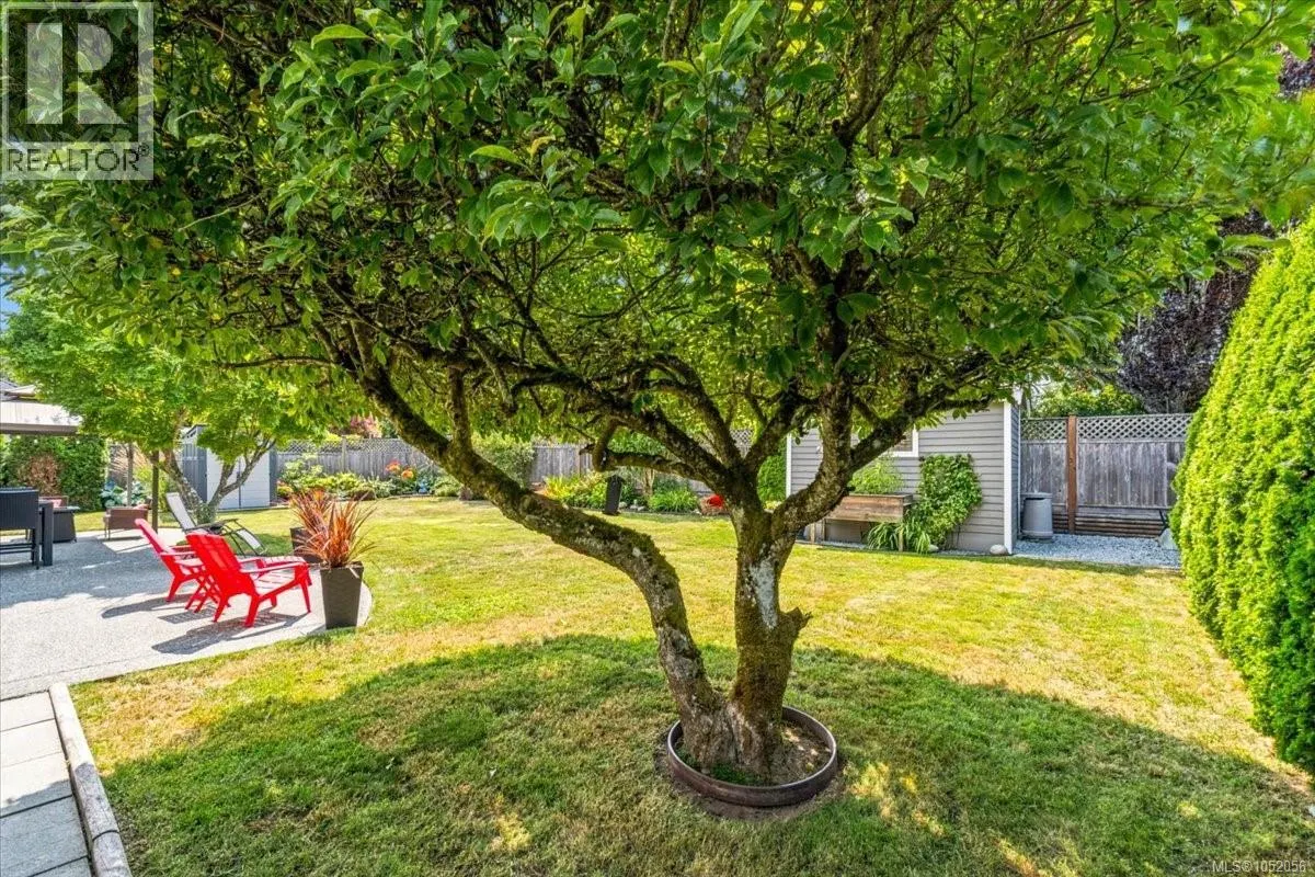 558 Johnstone Rd