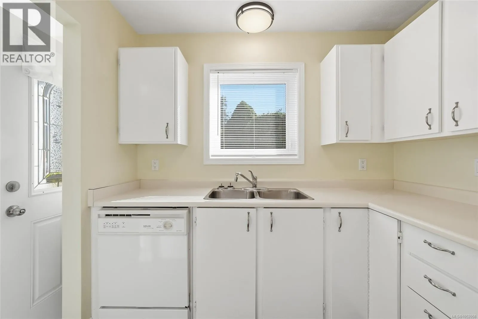 10 240 Higson Cres