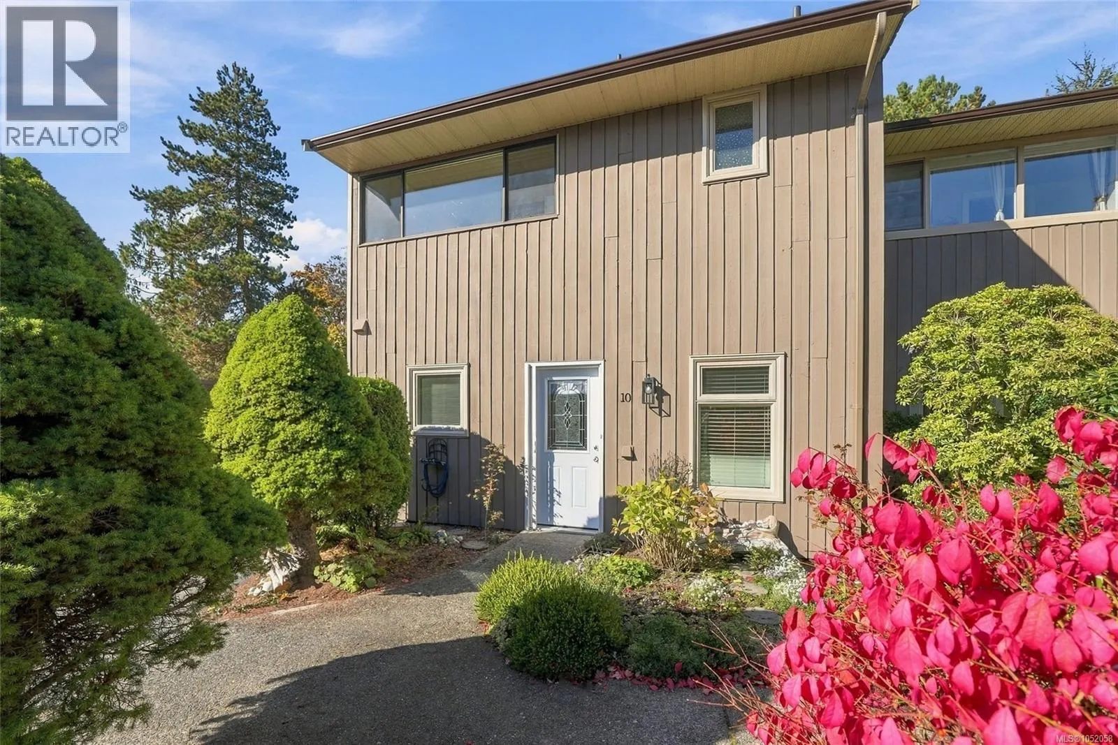 10 240 Higson Cres