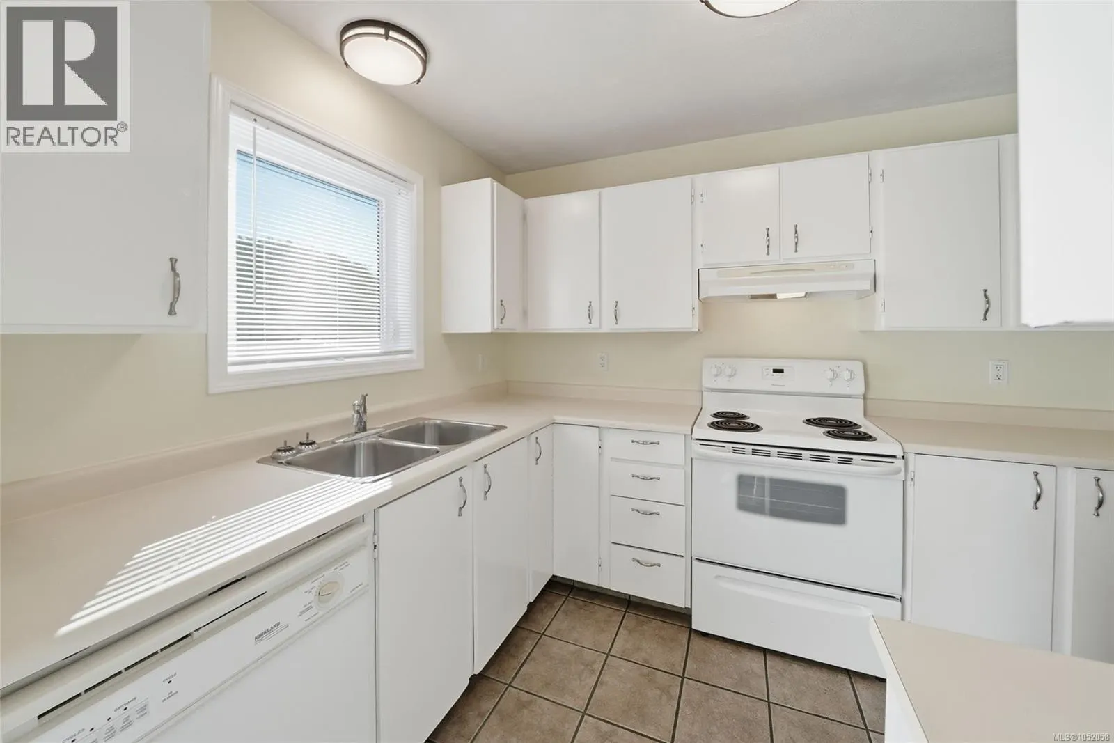 10 240 Higson Cres