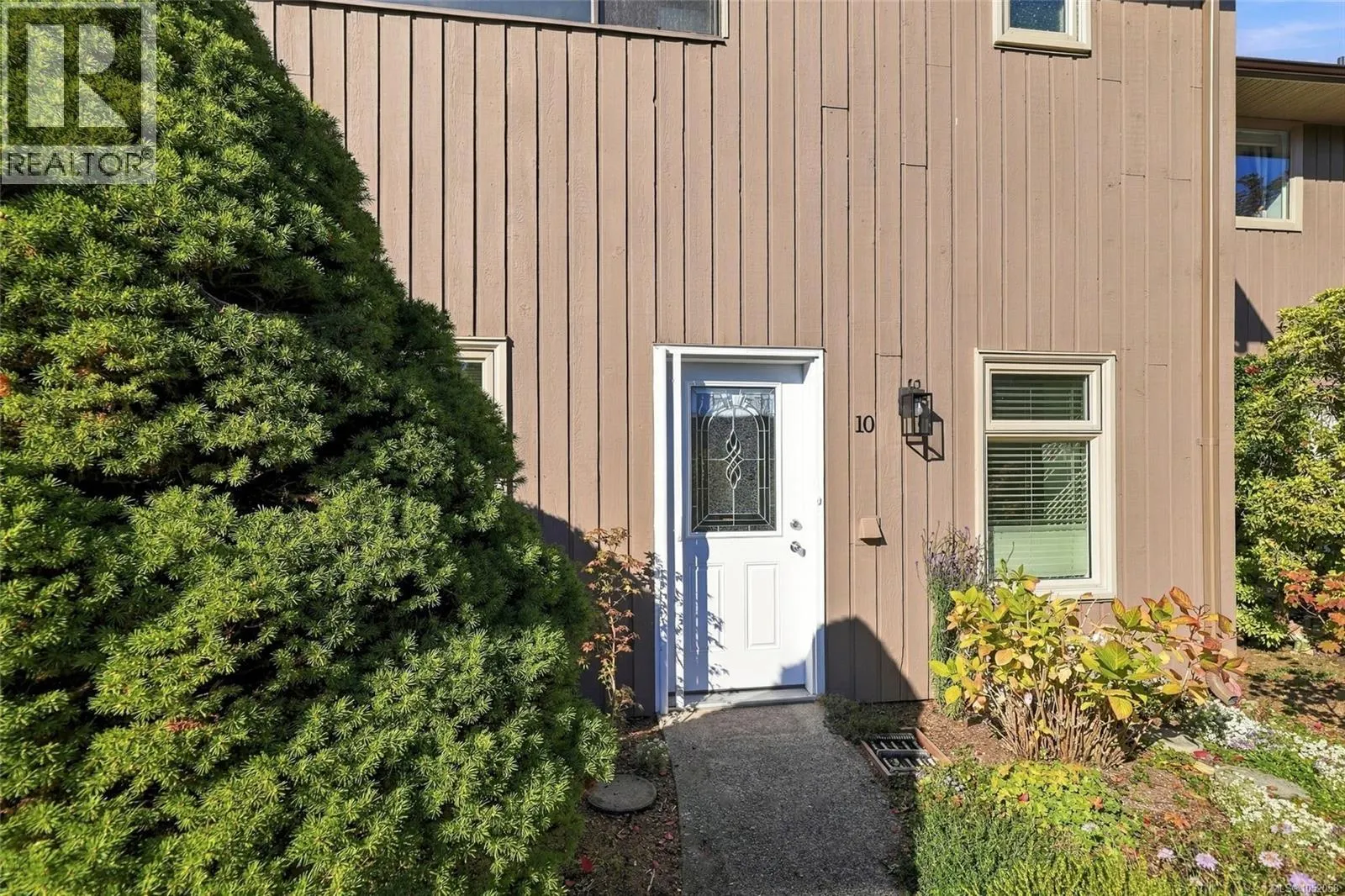10 240 Higson Cres