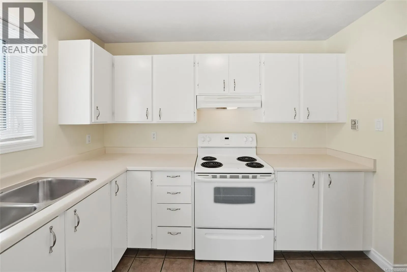 10 240 Higson Cres