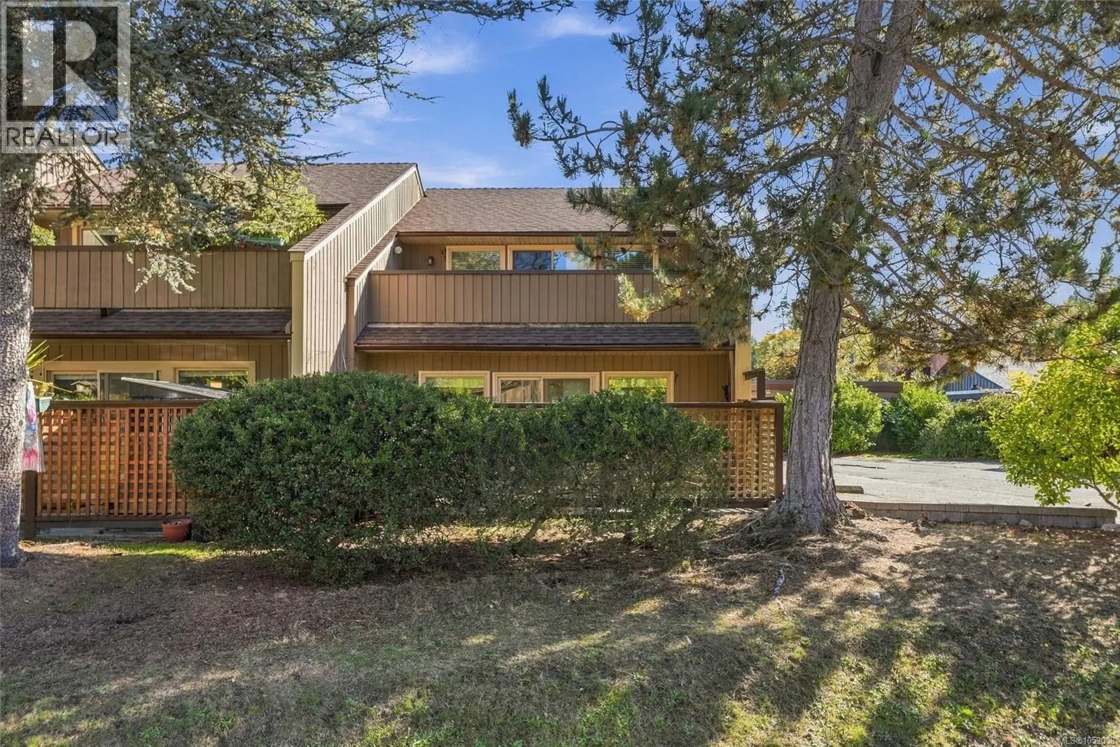 10 240 Higson Cres