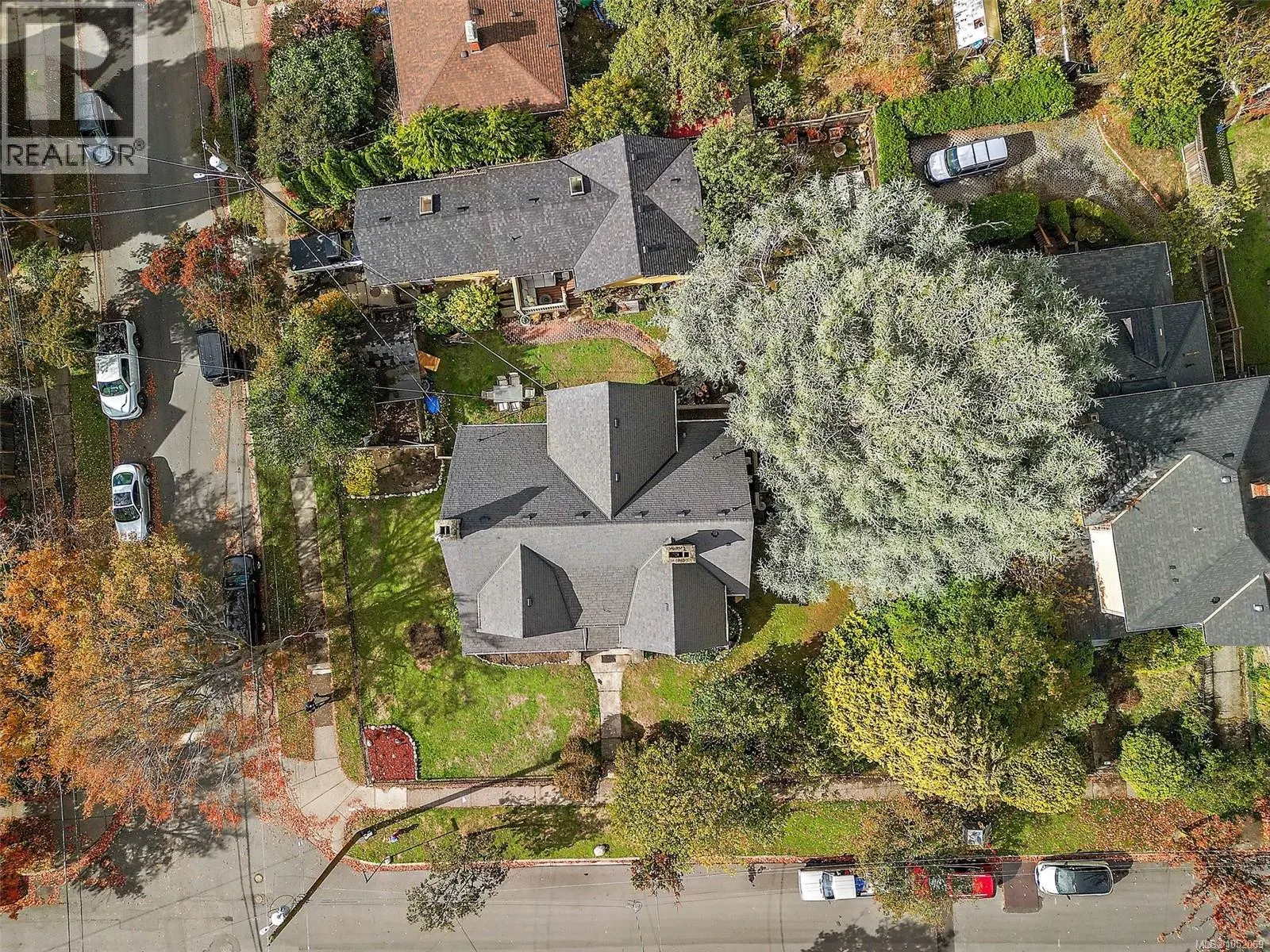 1900 Belmont Ave