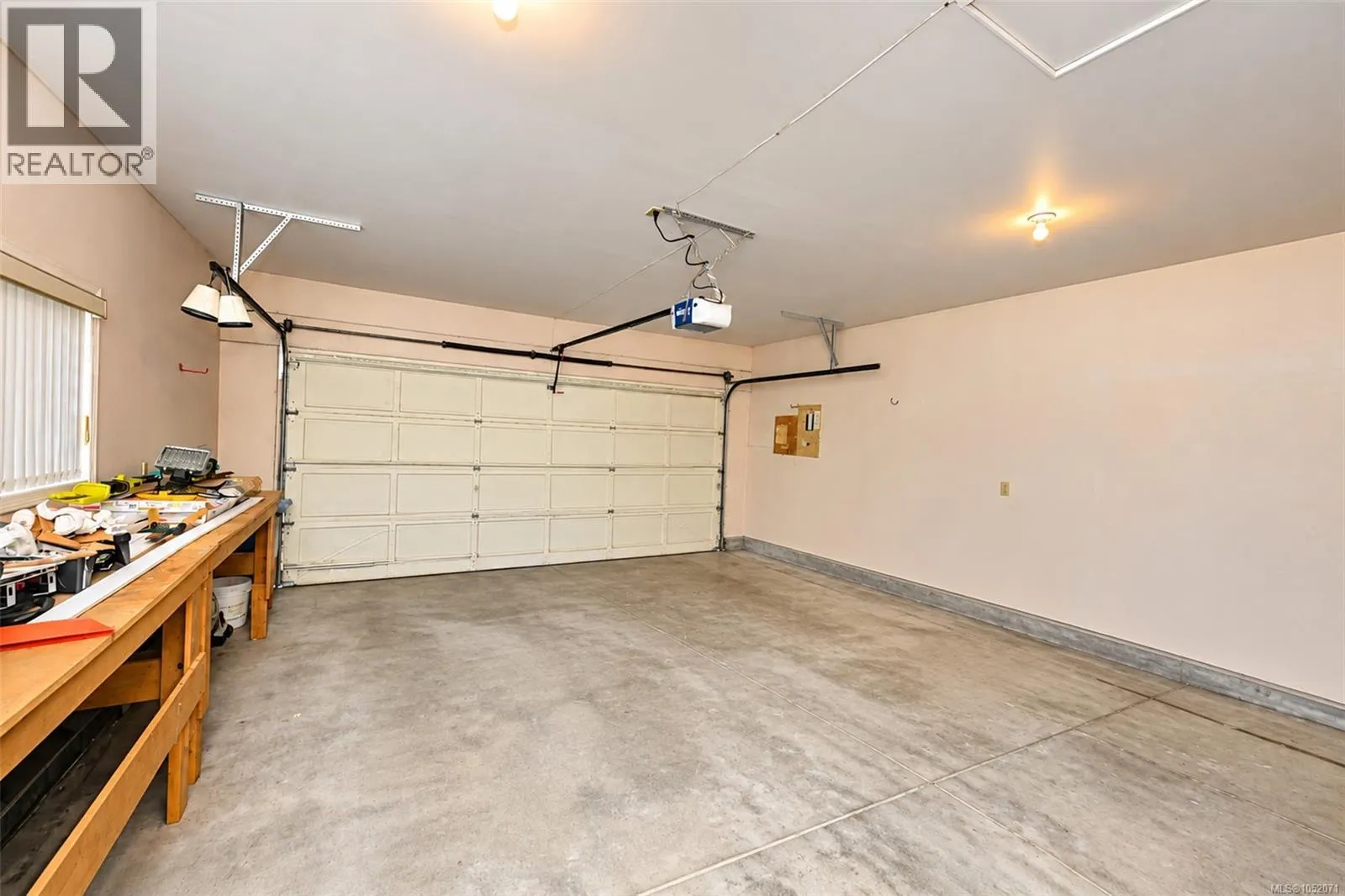 17 6766 Central Saanich Rd