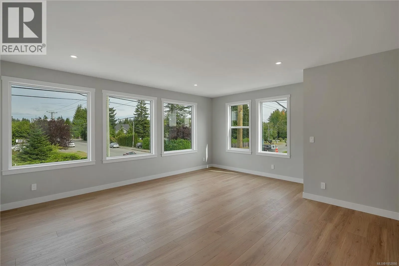 303B Hilchey Rd