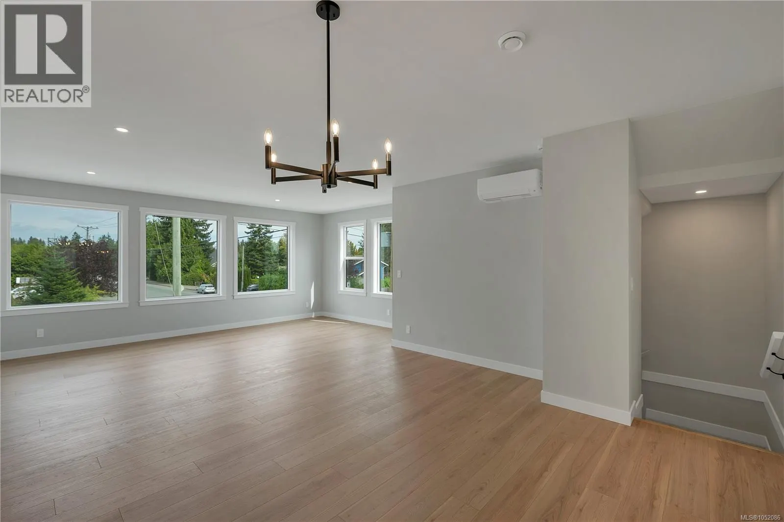 303B Hilchey Rd
