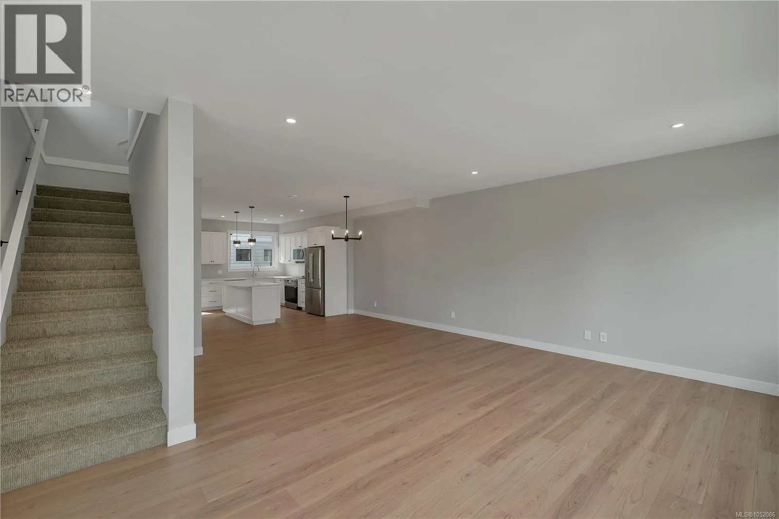 303B Hilchey Rd