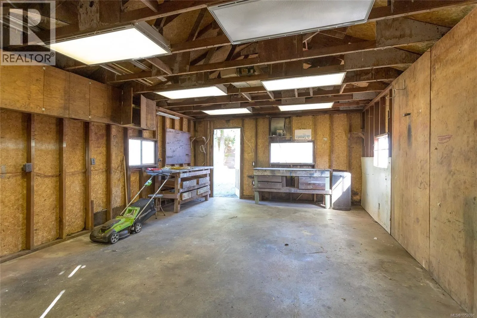 590 Ridley Dr